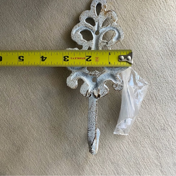 Quality Set Of 3 Iron Wall Hooks New With Install Hardware - Picture 8 of 14